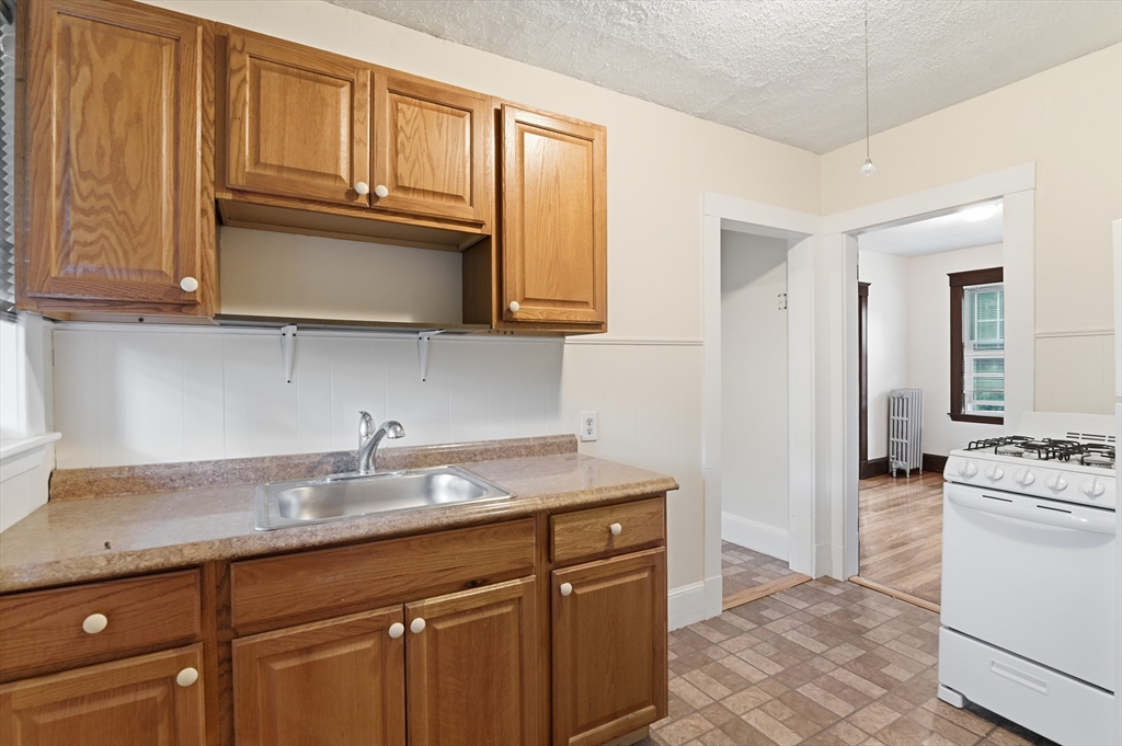 60 Raycroft Street, Unit R1 Quincy, MA 02169 - Photo 9 of 16