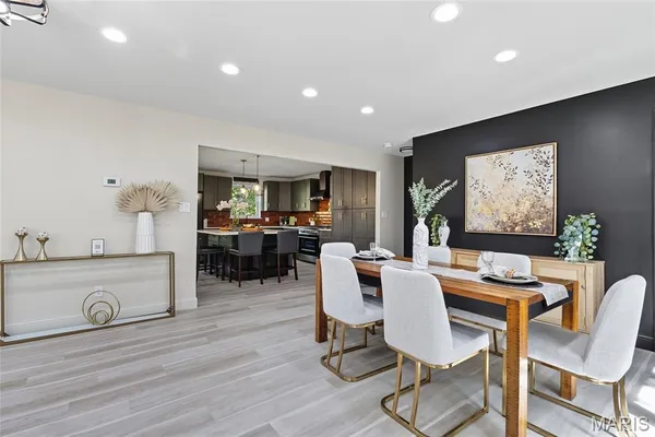 $675,000 | 406 Meyer Avenue, St. Louis, MO 63122