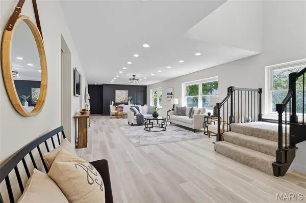 $675,000 | 406 Meyer Avenue, St. Louis, MO 63122