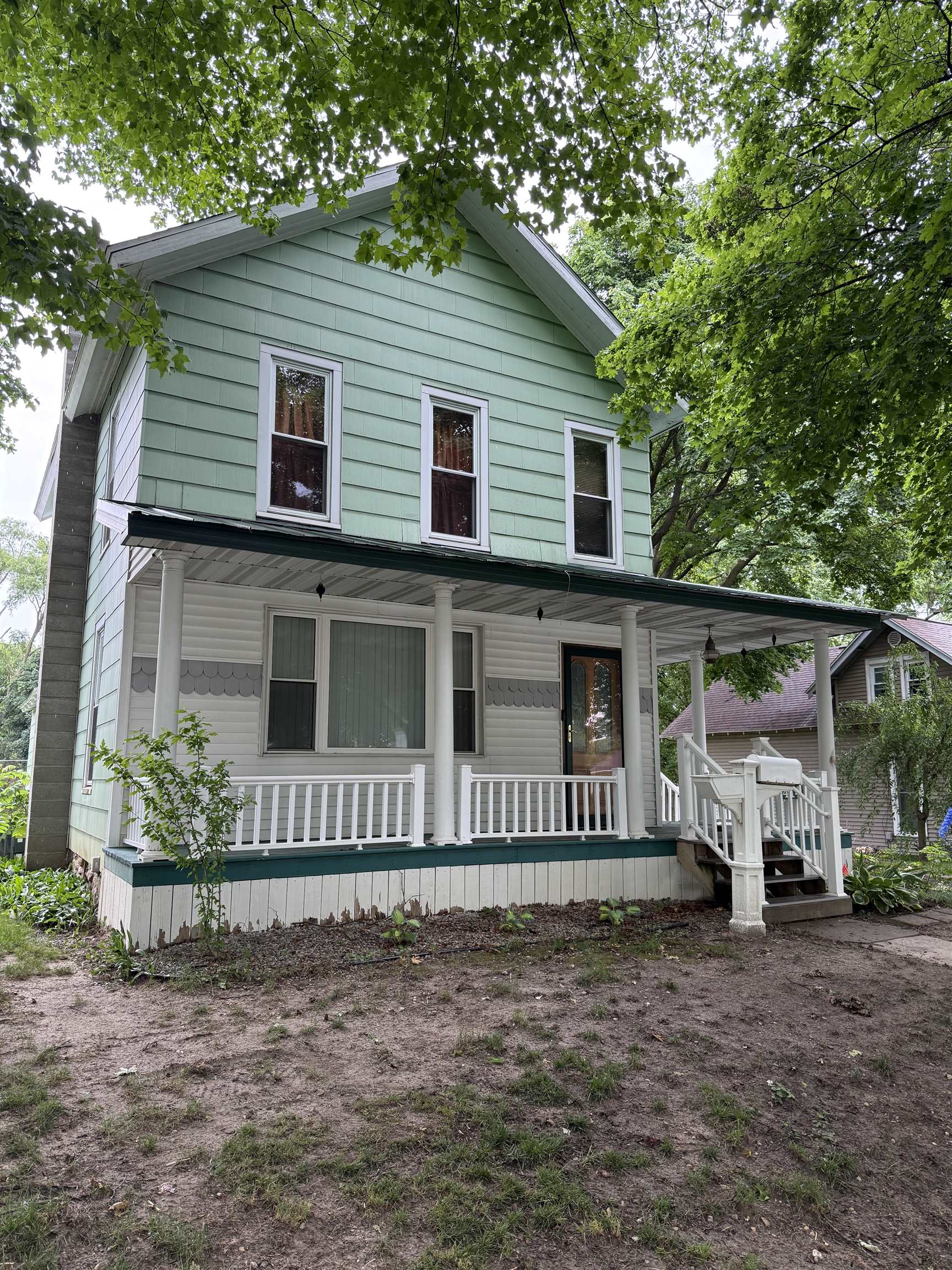 414 North Maple Street Ithaca, MI 48847 - Photo 1 of 39 1947335-96fb2b46-f70e-461f-bcdb-1dcba0f7f4f9.JPG