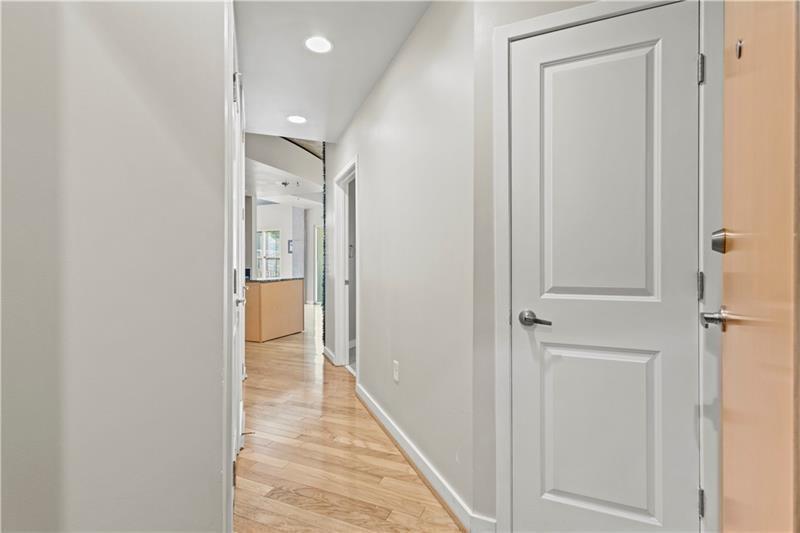 250 Pharr Road Northeast, Unit 208 Atlanta, GA 30305 - Photo 3 of 40