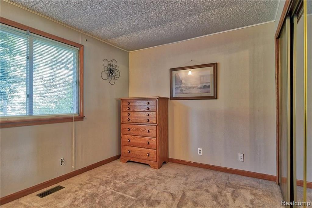 8752 Bunton Road Willis, MI 48191 - Photo 21 of 38