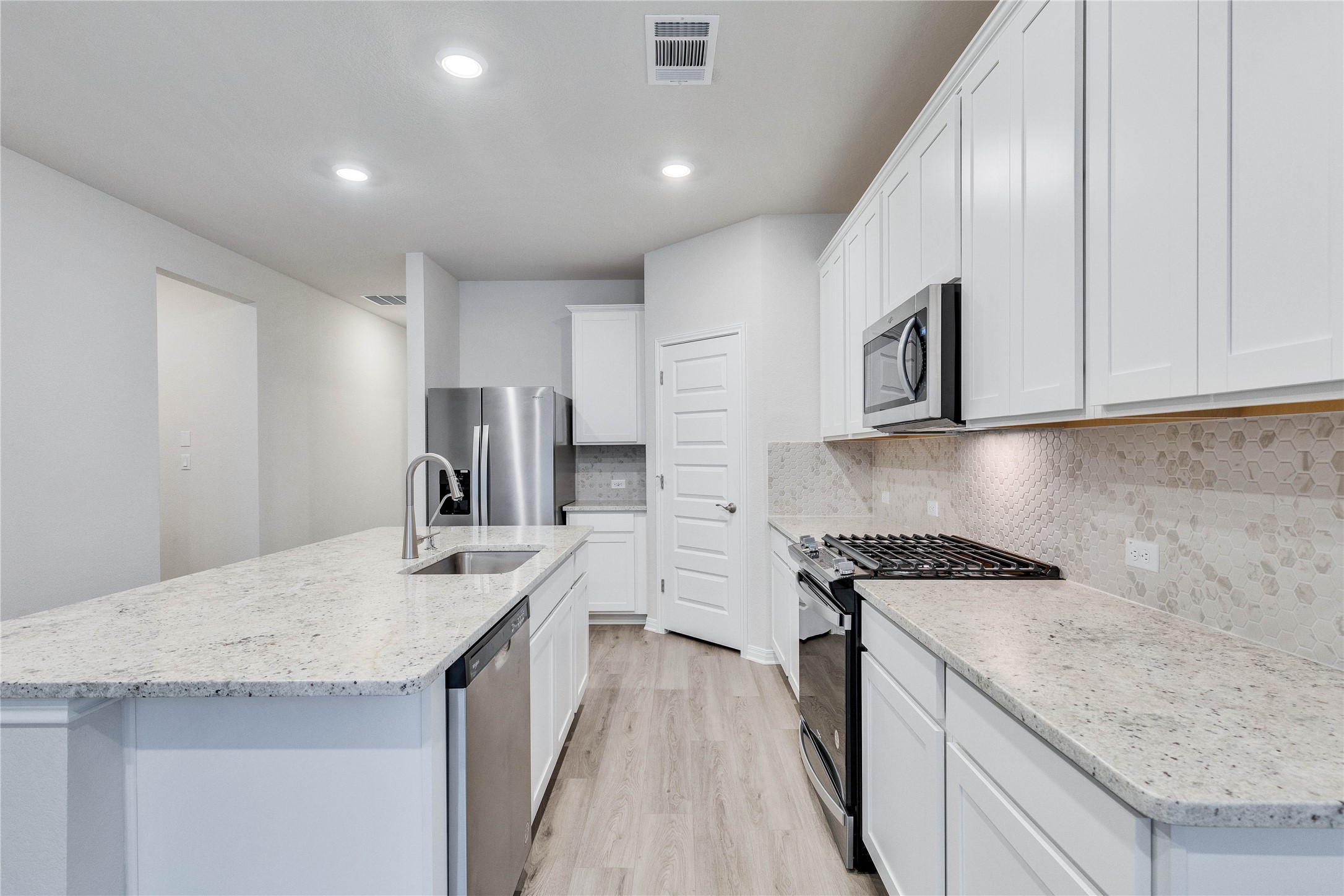 6501 Dragride Road Buda, TX 78610 - Photo 8 of 29