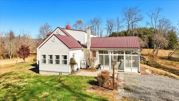 $310,000 | 290 Crickett Lane, Pearisburg, VA 24134
