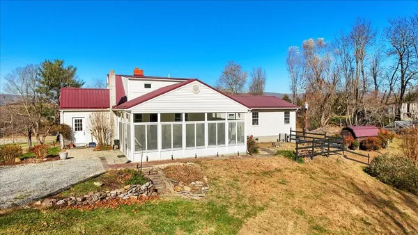 $310,000 | 290 Crickett Lane, Pearisburg, VA 24134