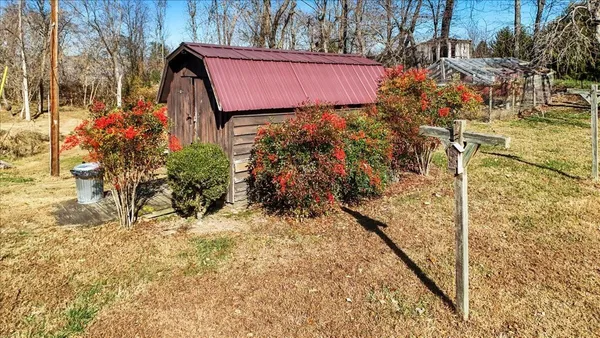 $310,000 | 290 Crickett Lane, Pearisburg, VA 24134