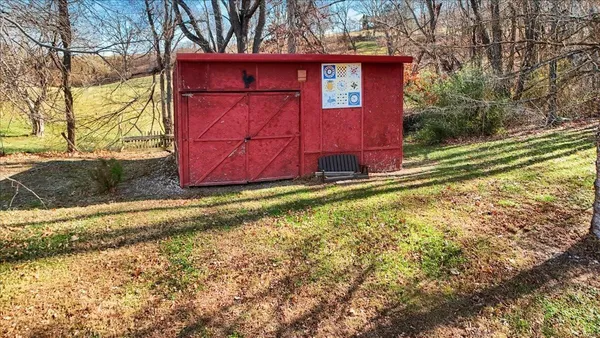 $310,000 | 290 Crickett Lane, Pearisburg, VA 24134