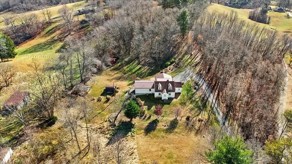 $310,000 | 290 Crickett Lane, Pearisburg, VA 24134