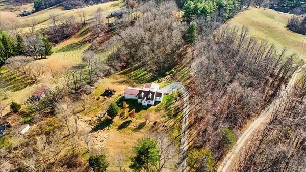 $310,000 | 290 Crickett Lane, Pearisburg, VA 24134