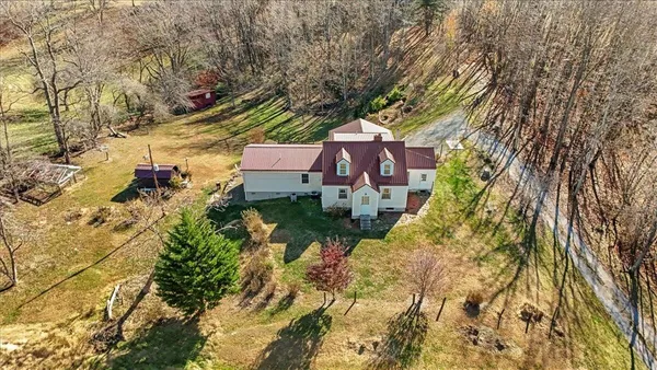 $310,000 | 290 Crickett Lane, Pearisburg, VA 24134