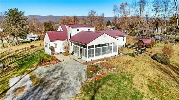 $310,000 | 290 Crickett Lane, Pearisburg, VA 24134