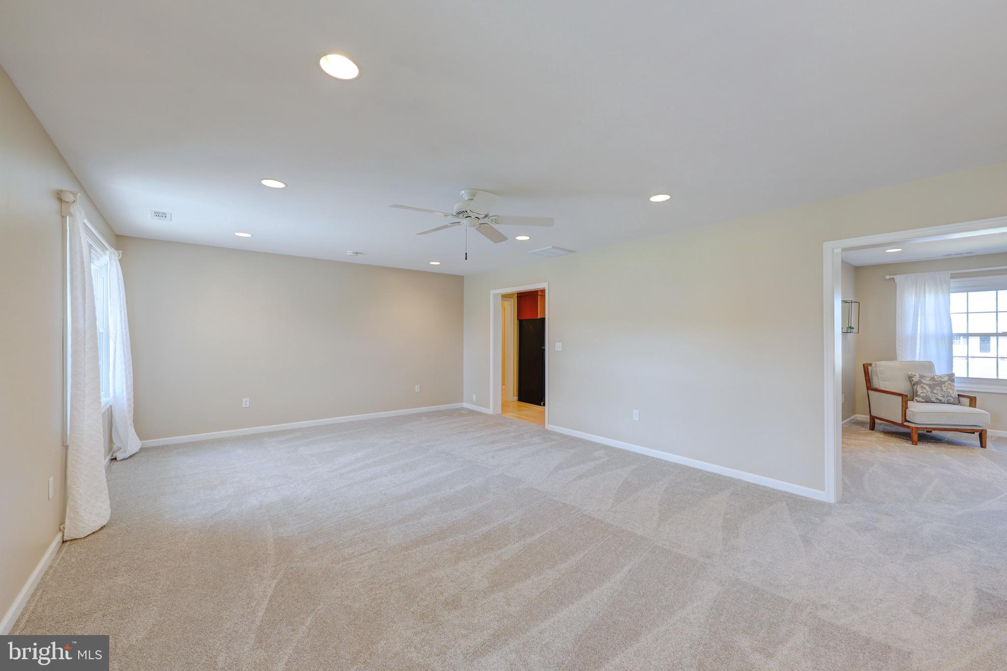 10042 Friendship Road Berlin, MD 21811 - Photo 17 of 53 Family Room