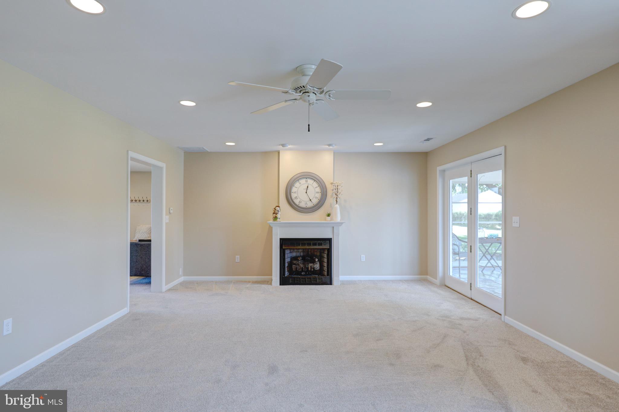 10042 Friendship Road Berlin, MD 21811 - Photo 19 of 53 Family Room
