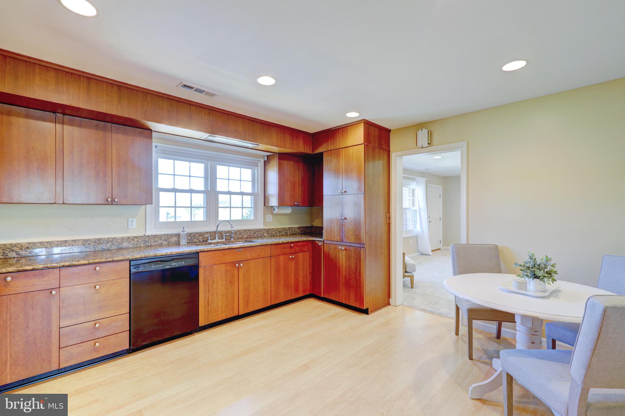 10042 Friendship Road Berlin, MD 21811 - Photo 10 of 53 Kitchen