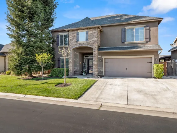 $649,000 | 6878 West Alana Drive, Fresno, CA 93722