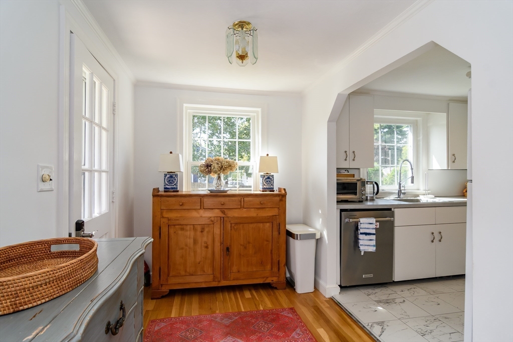 4 Herbert Road Natick, MA 01760 - Photo 5 of 18