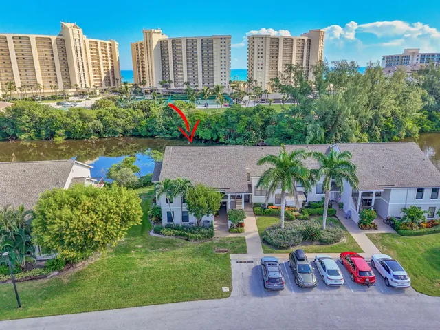 $695,000 | 2102 Fairway Drive South, Jupiter, FL 33477