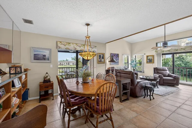 $695,000 | 2102 Fairway Drive South, Jupiter, FL 33477