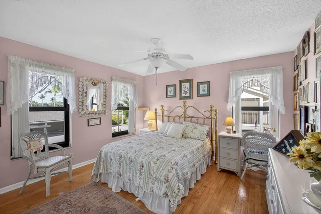 $695,000 | 2102 Fairway Drive South, Jupiter, FL 33477