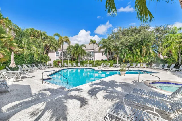$695,000 | 2102 Fairway Drive South, Jupiter, FL 33477