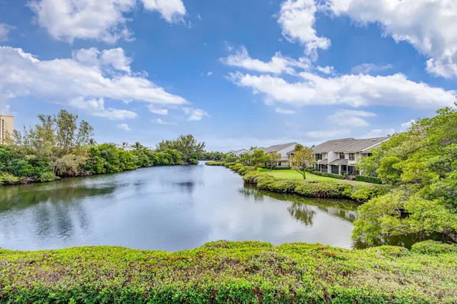 $695,000 | 2102 Fairway Drive South, Jupiter, FL 33477