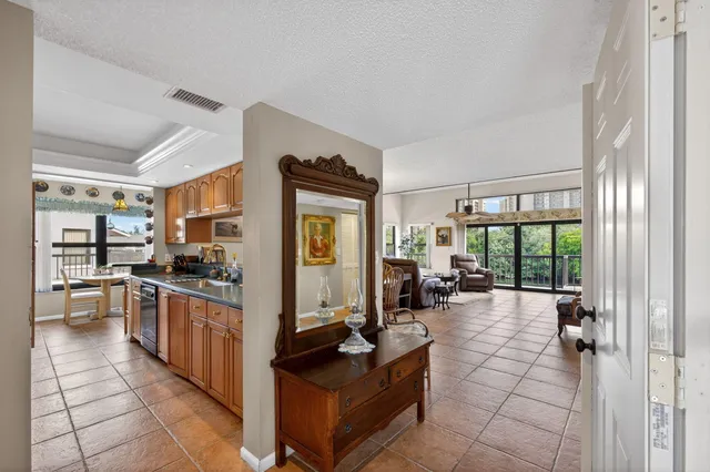$695,000 | 2102 Fairway Drive South, Jupiter, FL 33477