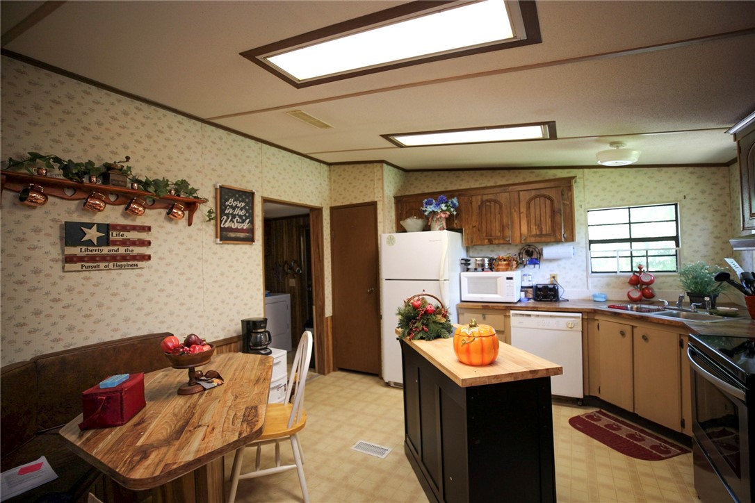 110 State Rd S-37-209 Westminster, SC 29693 - Photo 4 of 36 Gallery Image 4