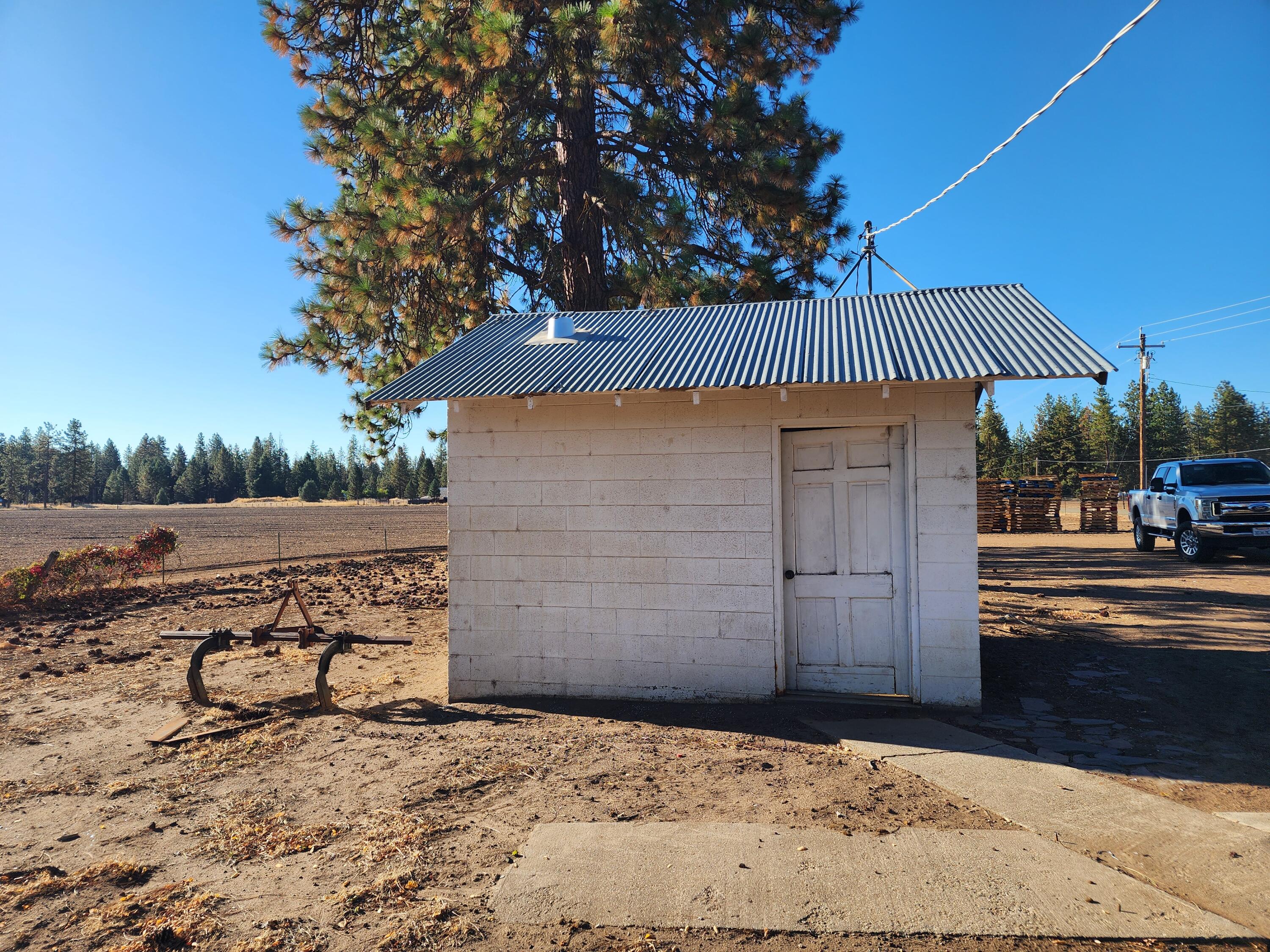 27093 Lee Road McArthur, CA 96056 - Photo 18 of 40 20250923_090053