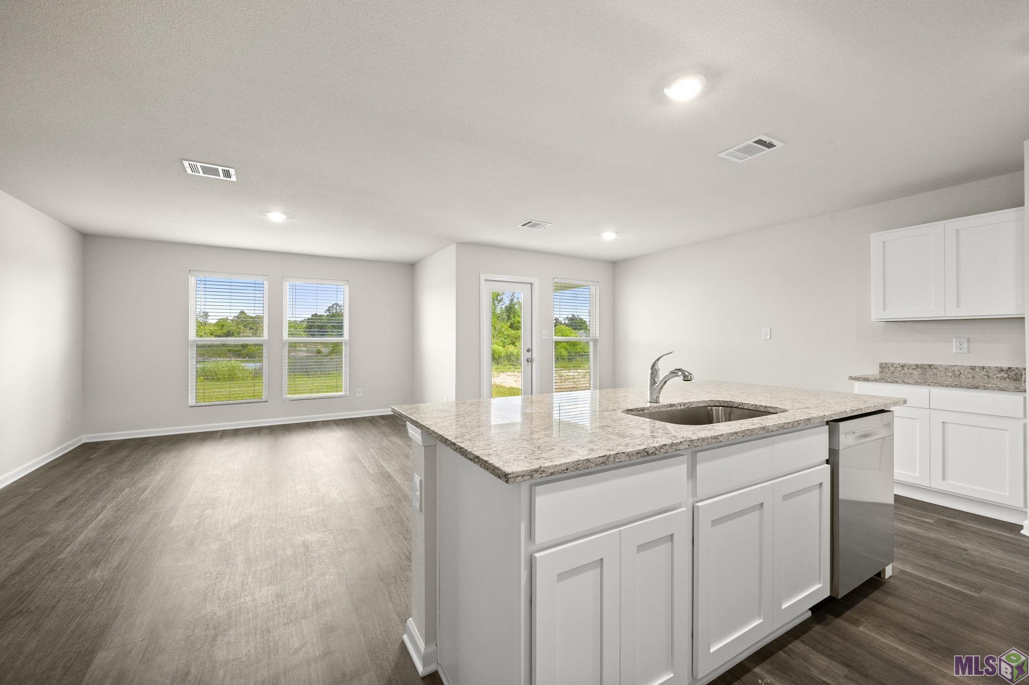 25064 Berry Ridge Lane Springfield, LA 70462 - Photo 7 of 14 Gallery Image 7
