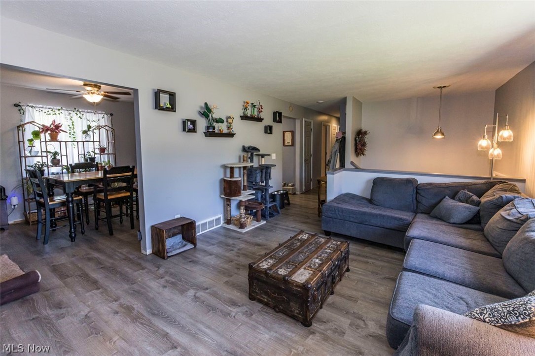 4560 Center Road Brunswick, OH 44212 - Photo 6 of 28 Open concept to the dining room and kitchen