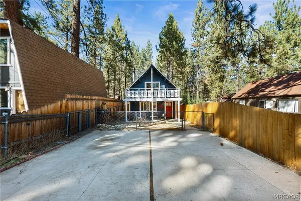 $329,000 | 727 Elysian Boulevard, Big Bear City, CA 92314
