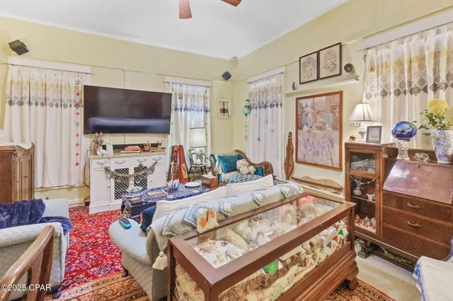 $595,000 | 1748 Georgia Street, Alford, FL 32420