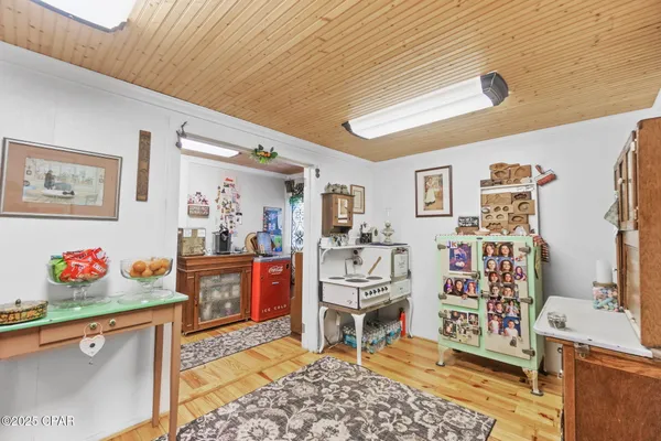 $595,000 | 1748 Georgia Street, Alford, FL 32420