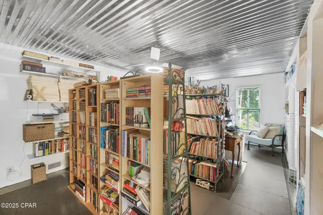 $595,000 | 1748 Georgia Street, Alford, FL 32420