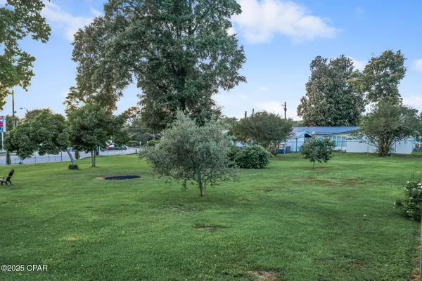 $595,000 | 1748 Georgia Street, Alford, FL 32420