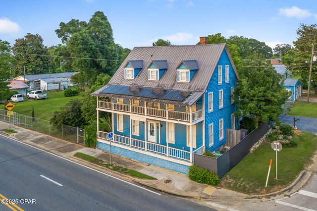 $595,000 | 1748 Georgia Street, Alford, FL 32420