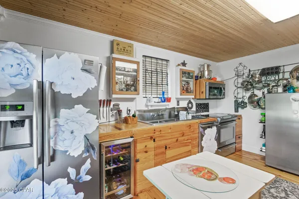 $595,000 | 1748 Georgia Street, Alford, FL 32420