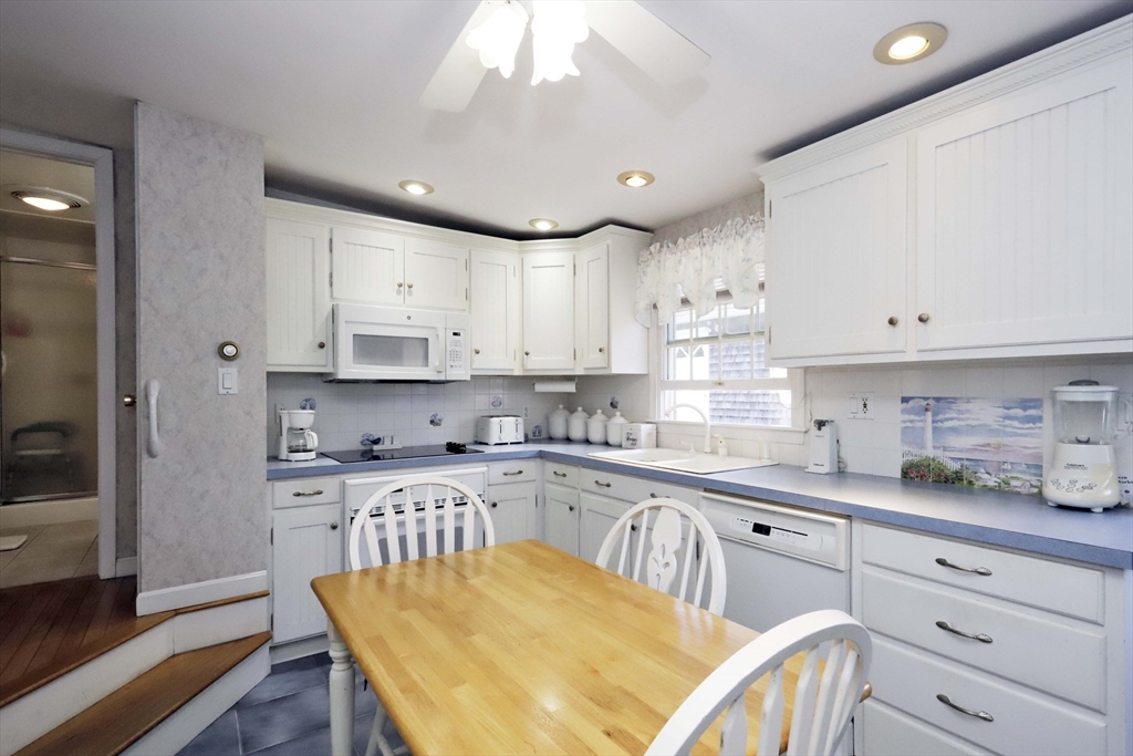 35 Point Street Fairhaven, MA 02719 - Photo 19 of 36