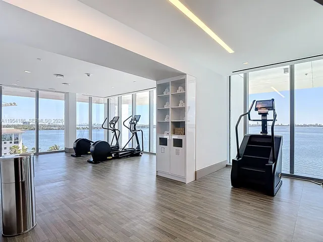 $789,000 | 700 Northeast 26th Terrace, Unit 2404, Miami, FL 33137