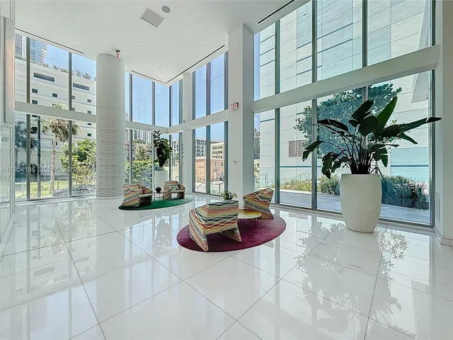 $789,000 | 700 Northeast 26th Terrace, Unit 2404, Miami, FL 33137