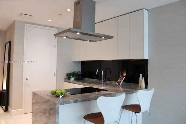 $789,000 | 700 Northeast 26th Terrace, Unit 2404, Miami, FL 33137