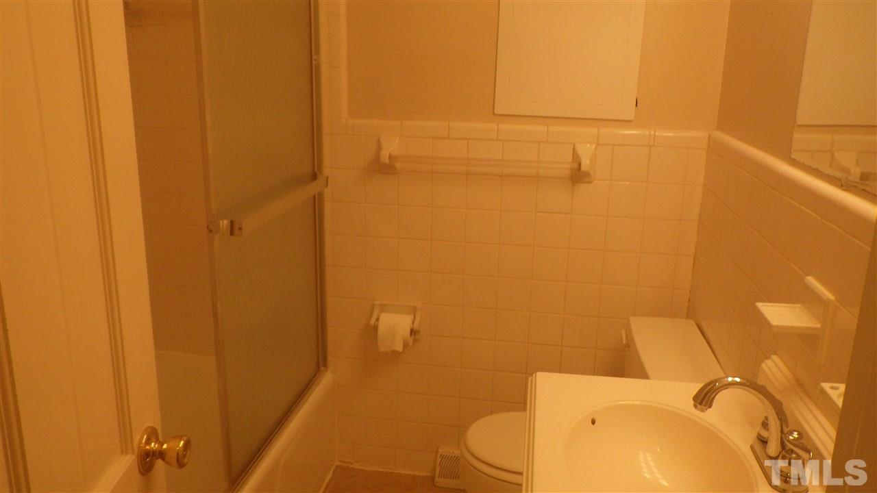 1307 Hampton Valley Road Cary, NC 27511 - Photo 8 of 14 Gallery Image 8