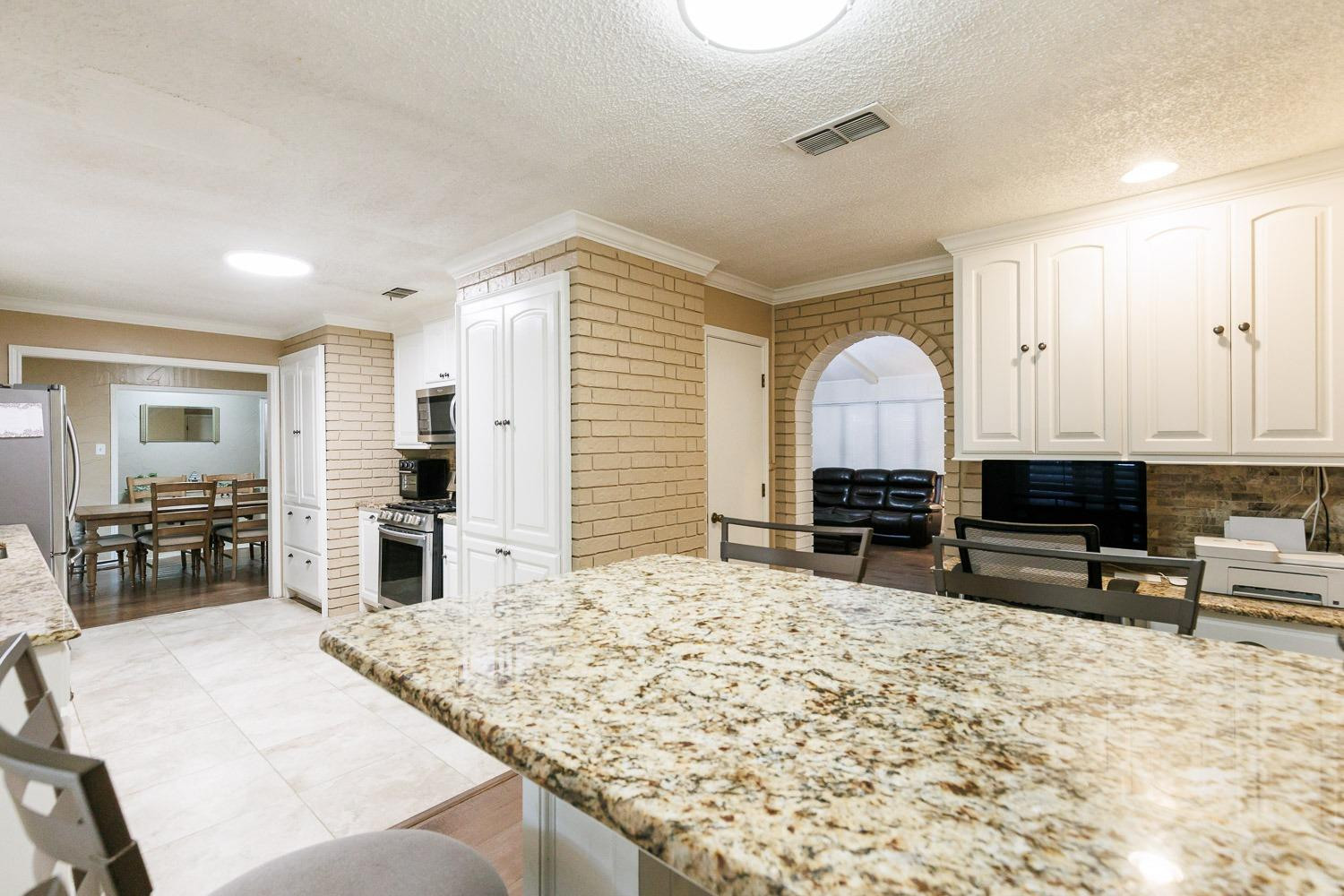 5720 78th Street Lubbock, TX 79424 - Photo 15 of 57 Photo 13