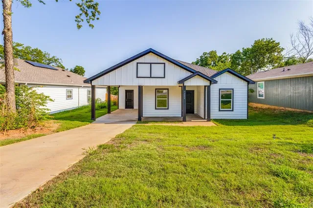 $265,000 | 1209 West Johnson Street, Denison, TX 75020