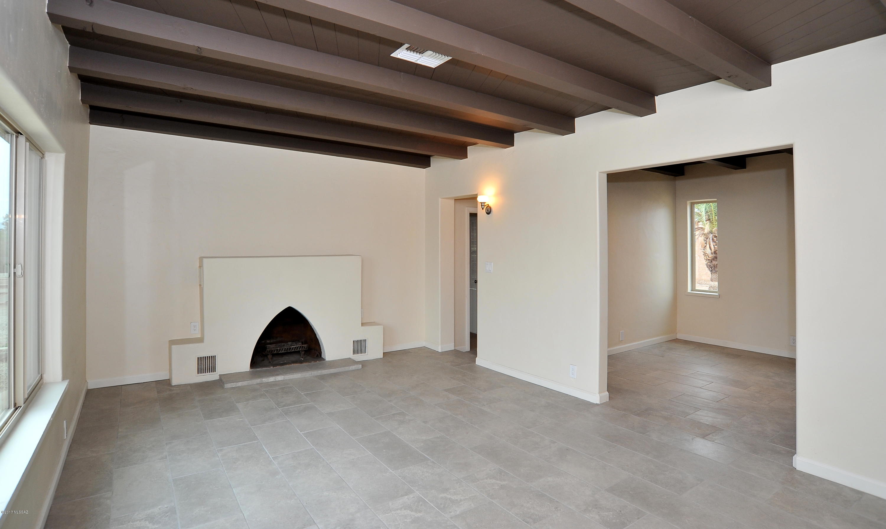 2158 East Grant Road Tucson, AZ 85719 - Photo 6 of 31