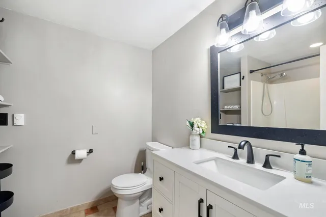 $575,000 | 2342 Garey Lane, Filer, ID 83328