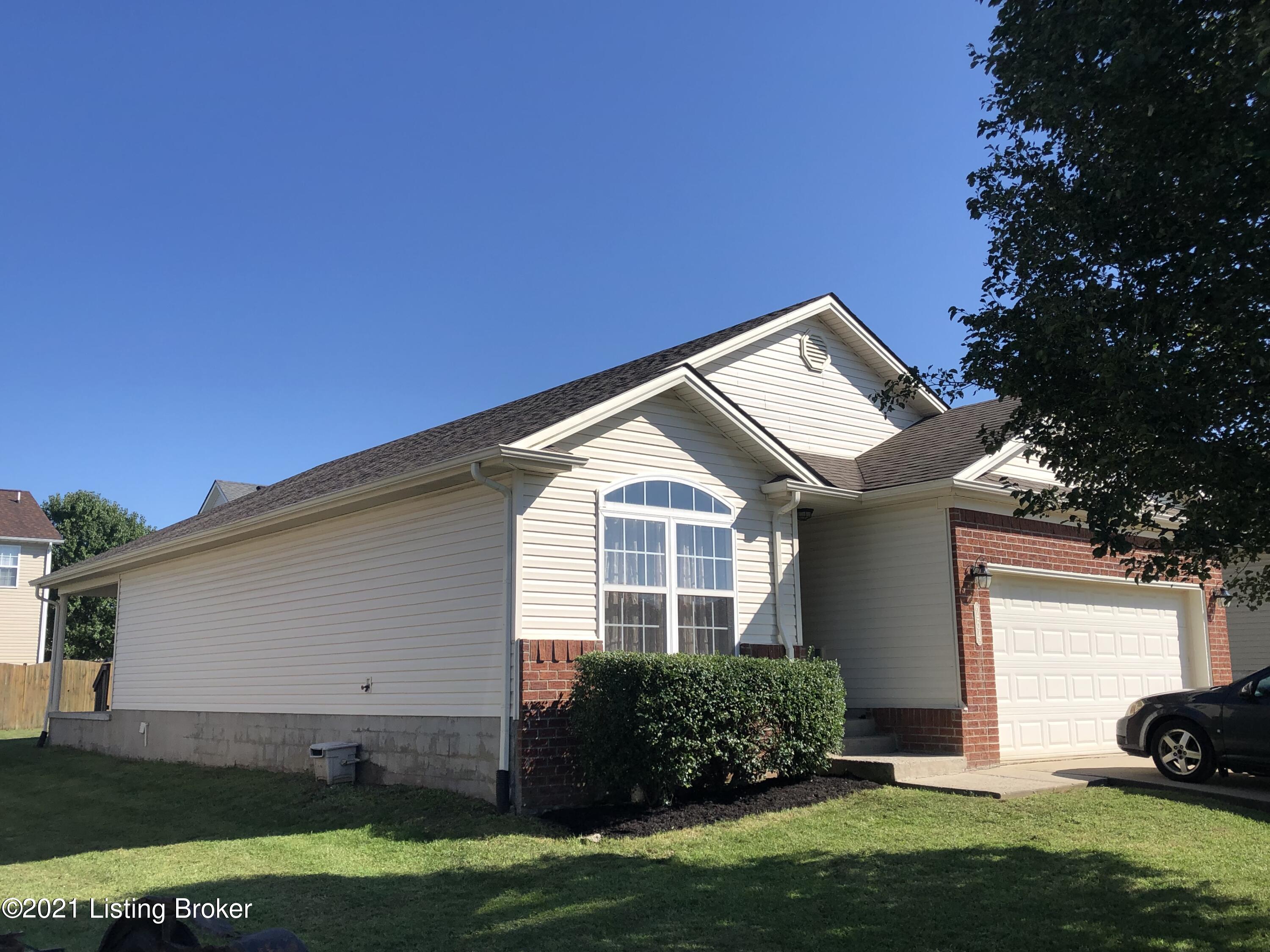 254 Harmony Ridge Road Georgetown, KY 40324 - Photo 3 of 30 04B25055-2221-4859-BAC1-5795A5AAC17F