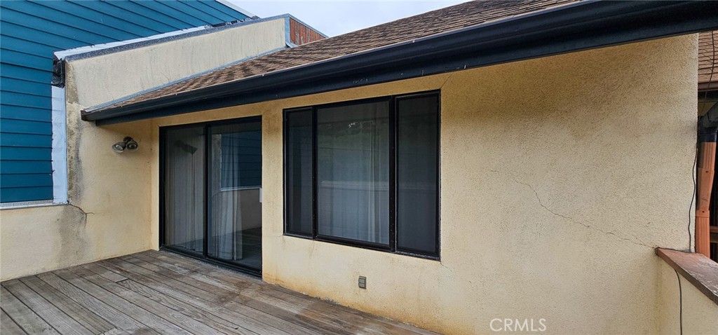 786 Main Street Cambria, CA 93428 - Photo 15 of 36 a view of wooden door