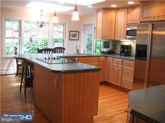 617 Weadley Road Wayne, PA 19087 - Photo 5 of 12 Kitchen