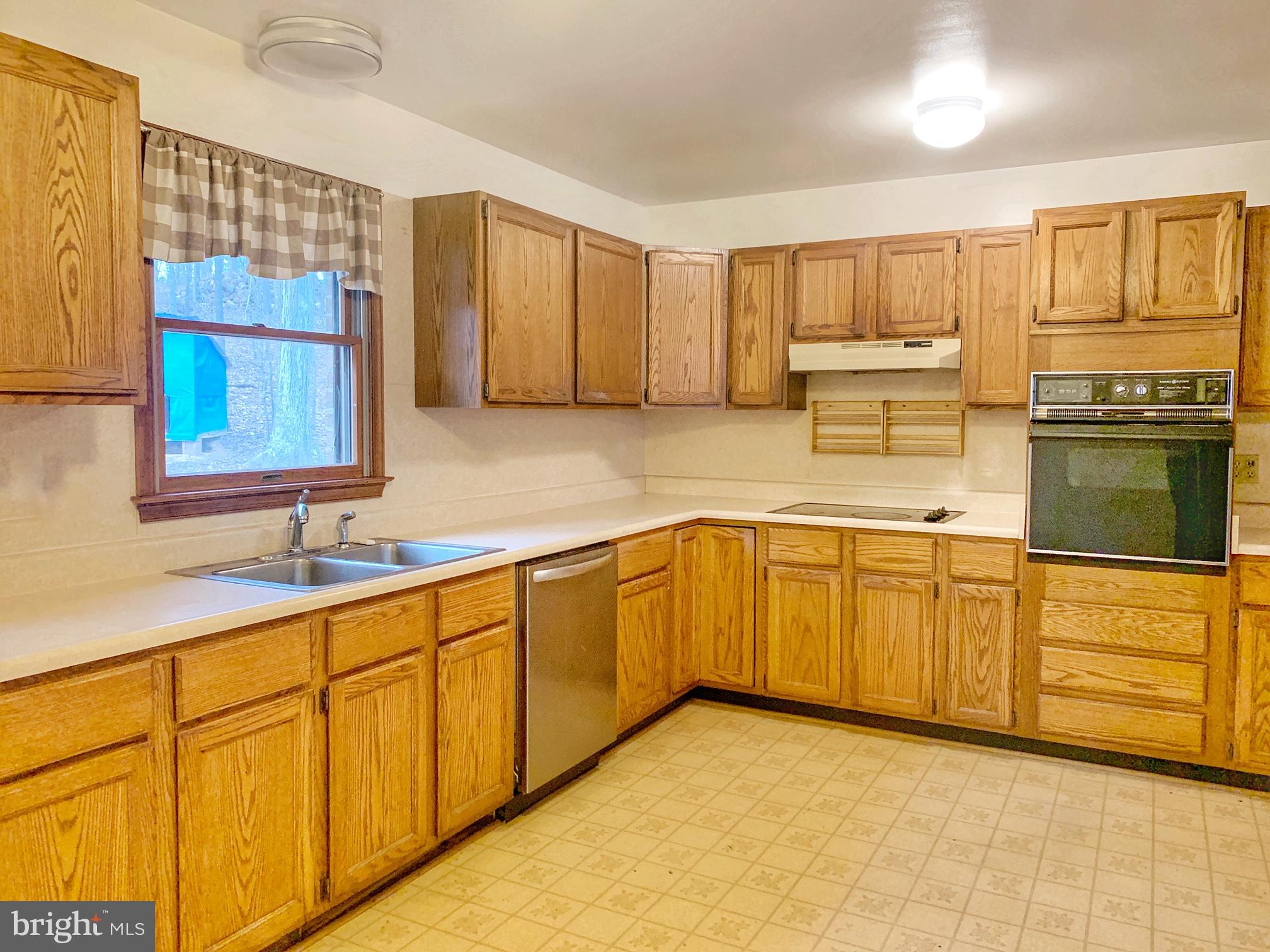 95 Castle Mountain Road Castleton, VA 22716 - Photo 8 of 12